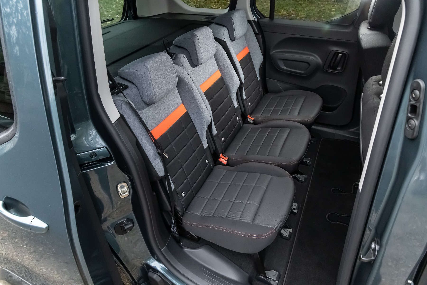 Новий CITROЁN Berlingo, задні сидіння