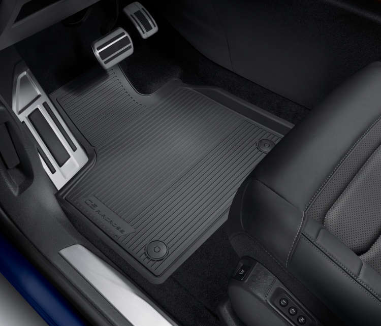 Гумові килимки у салоні Citroen C5 Aircross